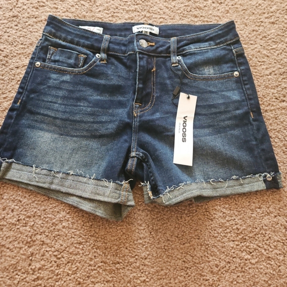 Shorts - Picture 1 of 2